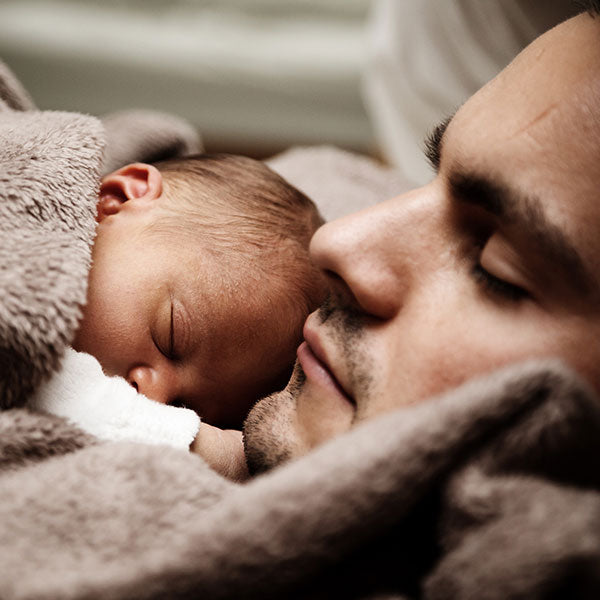 Tipps für Väter in der Stillzeit