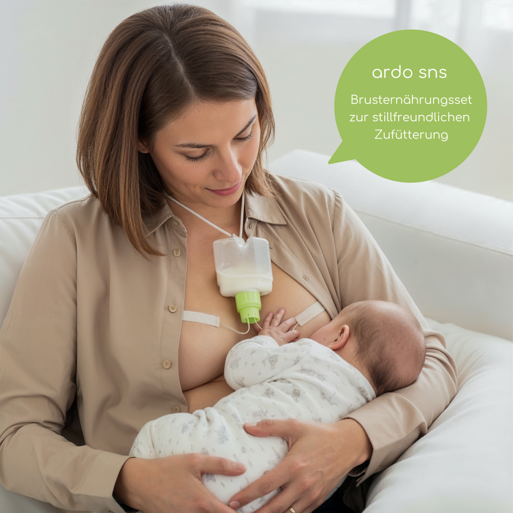 mutter still ihr baby und füttert mit ardo sns brusternährungsset zu